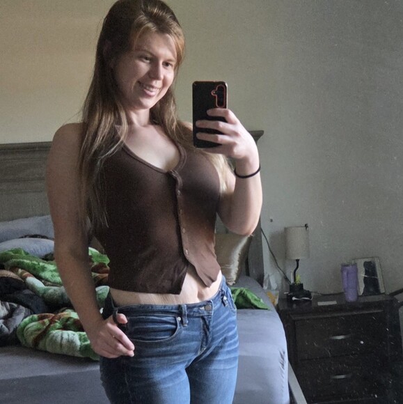 adriennelounds